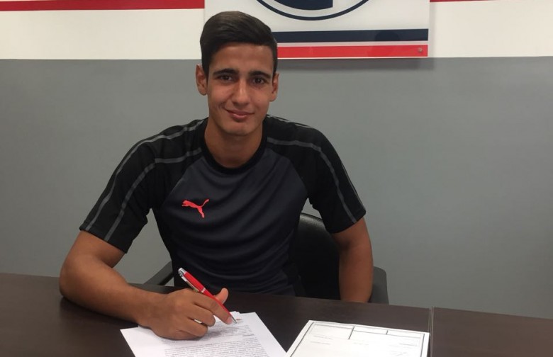 Firmó y va por otro sueño