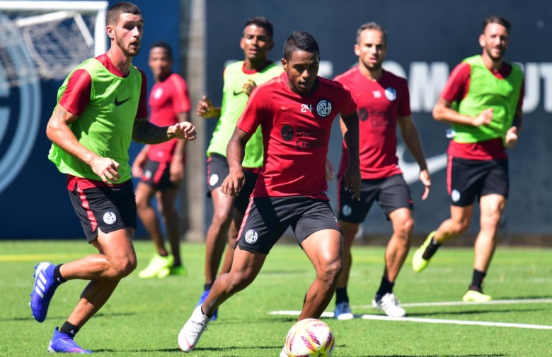 Con la cabeza en Colón