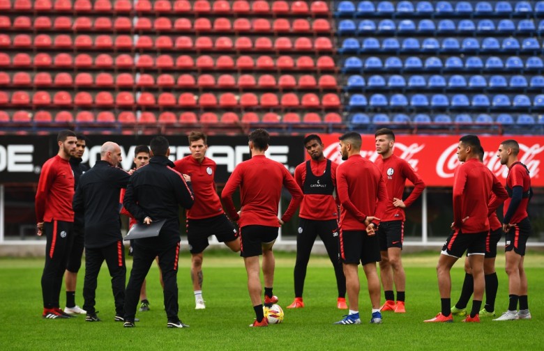 Ensayo de fútbol en el Bidegain