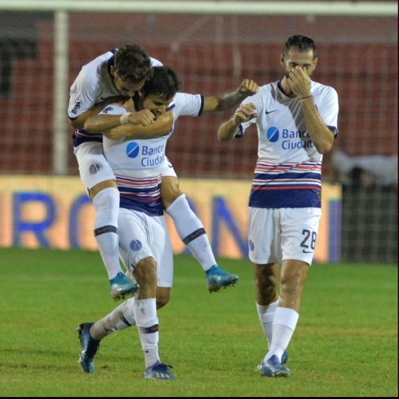 Debut, victoria y golazo inolvidable