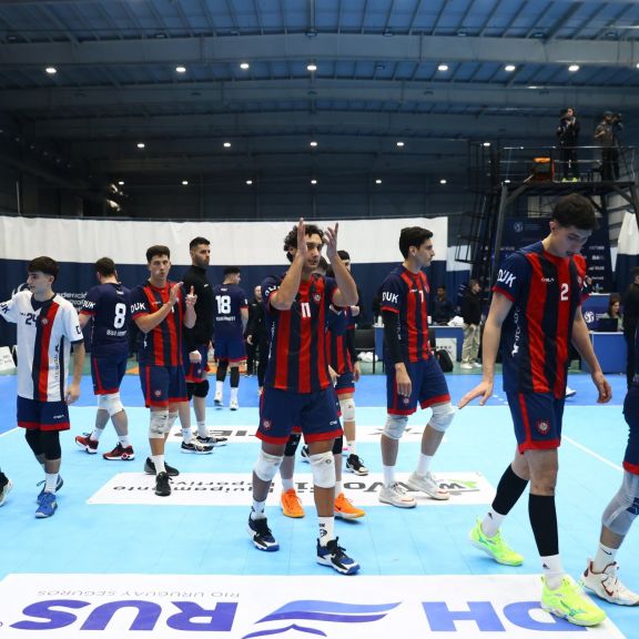 Con la frente en alto