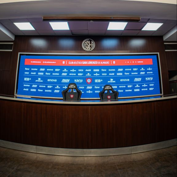 Nueva pantalla led en la sala de prensa