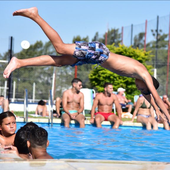 EL VERANO LO VIVIS EN SAN LORENZO