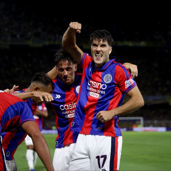 La subasta de camisetas es un éxito